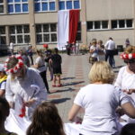 Piknik Patriotyczny w Szkole Podstawowej nr 32. Hasło pikniku "Biel i Czerwień" / Mateusz Kaczmarczyk / Radio Kielce