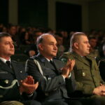 Wręczenie aktów mianowania na wyższe stopnie wojskowe oraz wręczenie medali „Za zasługi dla Obronności Kraju” dla weteranów walk z II wojny światowej. / Marzena Mąkosa / Radio Kielce