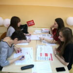 Akcja rejestracji potencjalnych dawców szpiku kostnego i Tydzień Promocji Zdrowia w IV LO / Marzena Mąkosa / Radio Kielce