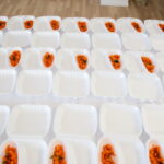 Dzień ludzi bezdomnych. Pudełeczka na żywność / Marzena Mąkosa / Radio Kielce