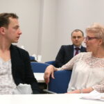 Konferencja "Innowacje w onkologii" na Wydziale Lekarskim i Nauk o Zdrowiu UJK. Po prawej: Mirosława Tekiel - psycholog kliniczny pracujący w ŚCO / Marzena Mąkosa / Radio Kielce