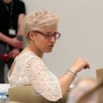 Konferencja "Innowacje w onkologii" na Wydziale Lekarskim i Nauk o Zdrowiu UJK. Mirosława Tekiel - psycholog kliniczny pracujący w ŚCO / Marzena Mąkosa / Radio Kielce