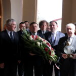 Spotkanie mieszkańców z wiceministrem obrony narodowej. Andrzej Bętkowski - wicewojewoda świętokrzyski, Wojciech Skurkiewicz - wiceminister Obrony Narodowej, Marek Kwitek - poseł PiS i Krzysztof Lipiec - poseł PiS  / Marzena Mąkosa / Radio Kielce