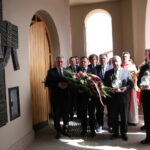 Spotkanie mieszkańców z wiceministrem obrony narodowej. Andrzej Bętkowski - wicewojewoda świętokrzyski, Wojciech Skurkiewicz - wiceminister Obrony Narodowej, Marek Kwitek - poseł PiS, Krzysztof Lipiec - poseł PiS i Jarosław Rusiecki - senator RP / Marzena Mąkosa / Radio Kielce