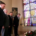 Spotkanie mieszkańców z wiceministrem obrony narodowej. Marek Kwitek - poseł PiS, Krzysztof Lipiec - poseł PiS, Wojciech Skurkiewicz - wiceminister Obrony Narodowej, Jarosław Rusiecki - senator RP / Marzena Mąkosa / Radio Kielce