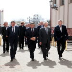 Spotkanie mieszkańców z wiceministrem obrony narodowej. Wojciech Skurkiewicz - wiceminister Obrony Narodowej, Krzysztof Lipiec - poseł PiS, Jarosław Rusiecki - senator RP / Marzena Mąkosa / Radio Kielce