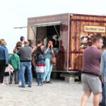 Turyści na Świętym Krzyżu / Marzena Mąkosa / Radio Kielce