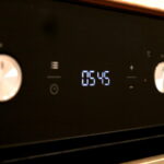 Oddanie do użytku mieszkań chronionych dla osób niepełnosprawnych. Kuchnia mieszkania chronionego  / Marzena Mąkosa / Radio Kielce