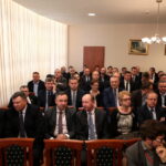 Minister Spraw Wewnętrznych i Administracji Joachim Brudziński wręczył samorządowcom warte ponad 30 milionów złotych promesy na dofinansowanie odbudowy infrastruktury drogowej zniszczonej przez kataklizmy / Marzena Mąkosa / Radio Kielce