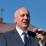 Minister Spraw Wewnętrznych i Administracji,  Joachim Brudziński spotkał się z mieszkańcami Chmielnika. Na zdjęciu: Joachim Brudziński / Marzena Mąkosa / Radio Kielce