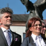 Minister Spraw Wewnętrznych i Administracji,  Joachim Brudziński spotkał się z mieszkańcami Chmielnika. Krzysztof Słoń - senator RP i Agata Wojtyszek - wojewoda świętokrzyski / Marzena Mąkosa / Radio Kielce