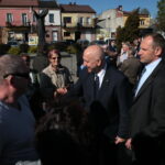 Minister Spraw Wewnętrznych i Administracji,  Joachim Brudziński spotkał się z mieszkańcami Chmielnika / Marzena Mąkosa / Radio Kielce