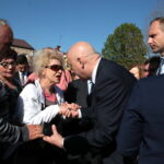 Minister Spraw Wewnętrznych i Administracji,  Joachim Brudziński spotkał się z mieszkańcami Chmielnika / Marzena Mąkosa / Radio Kielce