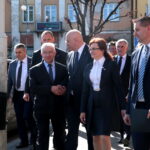 Minister Spraw Wewnętrznych i Administracji,  Joachim Brudziński spotkał się z mieszkańcami Chmielnika / Marzena Mąkosa / Radio Kielce