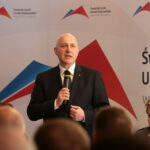 Spotkanie Ministra Spraw Wewnętrznych z wojewódzkimi szefami służb podlegającymi jego resortowi. Joachim Brudziński - Minister Spraw Wewnętrznych i Administracji / Marzena Mąkosa / Radio Kielce