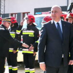 Minister Joachim Brudziński odwiedził remontowaną jednostkę Straży Pożarnej / Marzena Mąkosa / Radio Kielce