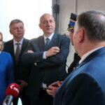 Minister Joachim Brudziński odwiedził remontowaną jednostkę Straży Pożarnej / Marzena Mąkosa / Radio Kielce