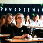 Uczniowie przystępują do egzaminu gimnazjalnego / Marzena Mąkosa / Radio Kielce