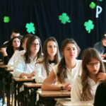 Uczniowie przystępują do egzaminu gimnazjalnego / Marzena Mąkosa / Radio Kielce