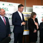 Konferencja PSL o "emeryturze bez podatku". Jerzy Pyrek - doradca ds. seniorów, Adam Jarubas - prezes struktur PSL w województwie świętokrzyskim, Bogusława Wypych - radna Sejmiku Województwa Świętokrzyskiego,   Marianna Szymkiewicz - przewodnicząca Okręgowej Sekcji Emerytów i Rencistów ZNP / Marzena Mąkosa / Radio Kielce