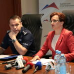 Nowe funkcje Centrum Powiadamiania Ratunkowego w Kielcach - przejęcie obsługi numeru alarmowego 997 przez Centrum Powiadamiania Ratunkowego. Insp. Dariusz Augustyniak - komendant wojewódzki policji w Kielcach, Agata Wojtyszek - wojewoda świętokrzyski / Marzena Mąkosa / Radio Kielce