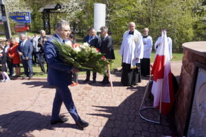 Uroczystości upamiętniające ofiary zbrodni katyńskiej / Wiktor Dziarmaga / Radio Kielce