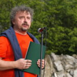 Odsłonięcie "Ławeczek Jerzego Kapuścińskiego" na kieleckiej Kadzielni. Na zdjęciu: Marcin Marciniewski  / Marzena Mąkosa / Radio Kielce