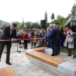 Odsłonięcie "Ławeczek Jerzego Kapuścińskiego" na kieleckiej Kadzielni. Jacek Kowalczyk / Marzena Mąkosa / Radio Kielce