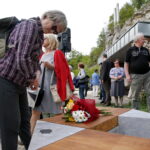 Odsłonięcie "Ławeczek Jerzego Kapuścińskiego" na kieleckiej Kadzielni / Marzena Mąkosa / Radio Kielce