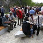 Odsłonięcie "Ławeczek Jerzego Kapuścińskiego" na kieleckiej Kadzielni / Marzena Mąkosa / Radio Kielce