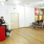 Spotkanie posła Tomasza Rzymkowskiego i mecenasa Adama Zielińskiego z mieszkańcami Kielc w OMPiO / Marzena Mąkosa / Radio Kielce