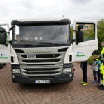 Prezentacja nowych pojazdów ENERIS przy Szkole Podstawowej nr 27 / Marzena Mąkosa / Radio Kielce