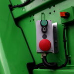 Prezentacja nowych pojazdów ENERIS przy Szkole Podstawowej nr 27 / Marzena Mąkosa / Radio Kielce