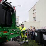 Prezentacja nowych pojazdów ENERIS przy Szkole Podstawowej nr 27 / Marzena Mąkosa / Radio Kielce