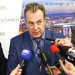 Konferencja „Kielce atrakcyjne dla biznesu” w Targach Kielce. Artur Hajdorowicz - dyrektor Wydziału Rozwoju i Rewitalizacji Urzędu Miasta Kielce / Marzena Mąkosa / Radio Kielce