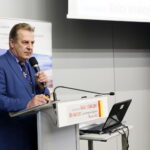 Konferencja „Kielce atrakcyjne dla biznesu” w Targach Kielce. Artur Hajdorowicz - dyrektor Wydziału Rozwoju i Rewitalizacji Urzędu Miasta Kielce / Marzena Mąkosa / Radio Kielce