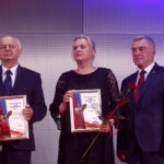 Nagroda Laur Świętokrzyski 2017. Nominację otrzymała Gmina Morawica i Gmina Strawczyn. Po prawej Andrzej Bętkowski - wicewojewoda świętokrzyski / Marzena Mąkosa / Radio Kielce