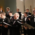 Dzieło chóralne "CAŁONOCNE CZUWANIE" - Chór Akademicki Uniwersytetu Warszawskiego pod dyrekcją Ireny Bogdanovich w kościele pw. Św. Jadwigi w Kielcach / Marzena Mąkosa / Radio Kielce