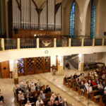 Dzieło chóralne "CAŁONOCNE CZUWANIE" - Chór Akademicki Uniwersytetu Warszawskiego pod dyrekcją Ireny Bogdanovich w kościele pw. Św. Jadwigi w Kielcach / Marzena Mąkosa / Radio Kielce