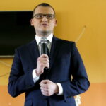 Wiceminister spraw wewnętrznych i administracji z wizytą w regionie. Paweł Szefernaker - wiceminister w MSWiA, Pełnomocnik Rządu ds. Współpracy z Samorządem Terytorialnym / Marzena Mąkosa / Radio Kielce