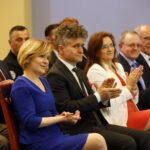 Wiceminister spraw wewnętrznych i administracji z wizytą w Łopusznie. Anna Krupka - posłanka PiS, Krzysztof Słoń - senator RP, Agata Wojtyszek - wojewoda świętokrzyski  / Marzena Mąkosa / Radio Kielce