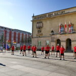 Biegi żołnierzy z flagami / Marzena Mąkosa / Radio Kielce