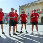 Biegi żołnierzy z flagami / Marzena Mąkosa / Radio Kielce