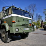 Biegi żołnierzy z flagami / Marzena Mąkosa / Radio Kielce