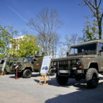 Biegi żołnierzy z flagami / Marzena Mąkosa / Radio Kielce