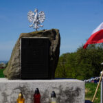 Huta Szklana. Uroczystości upamiętniające 75 rocznicę mordu dokonanego przez żandarmerię niemiecką na mieszkańcach miejscowości / Stanisław Blinstrub / Radio Kielce