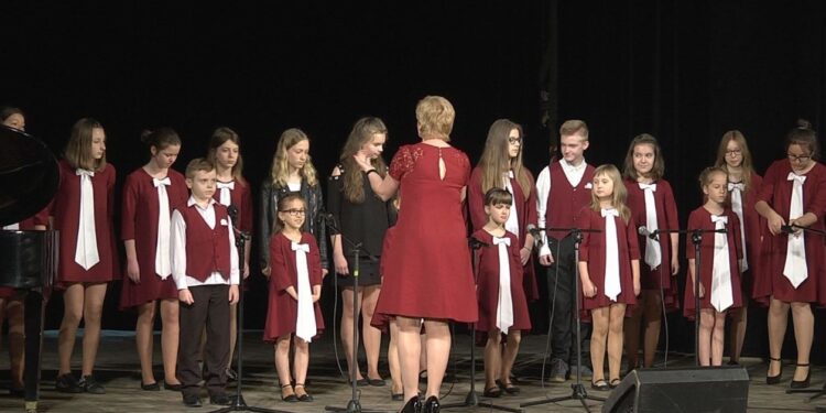 Ostrowiec. Festiwal Dziecięce Marzenia / Anna Głąb / Radio Kielce