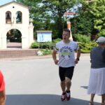 Koprzywnica. Dzień Animatora Kultury - Bieg Jędrusiów otwarty przez Marszałka Sejmu Marka Kuchcińskiego / Grażyna Szlęzak - Wójcik / Radio Kielce