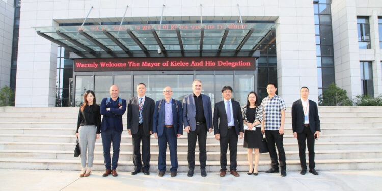 Wizyta kieleckiej delegacji w Chinach / Urząd Miasta Kielce