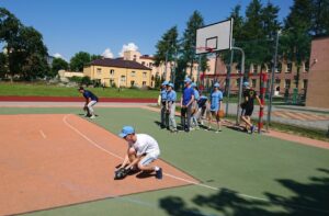 Włoszczowa. Uczniowie trenowali grę w baseball / Daniel Lenart / Radio Kielce